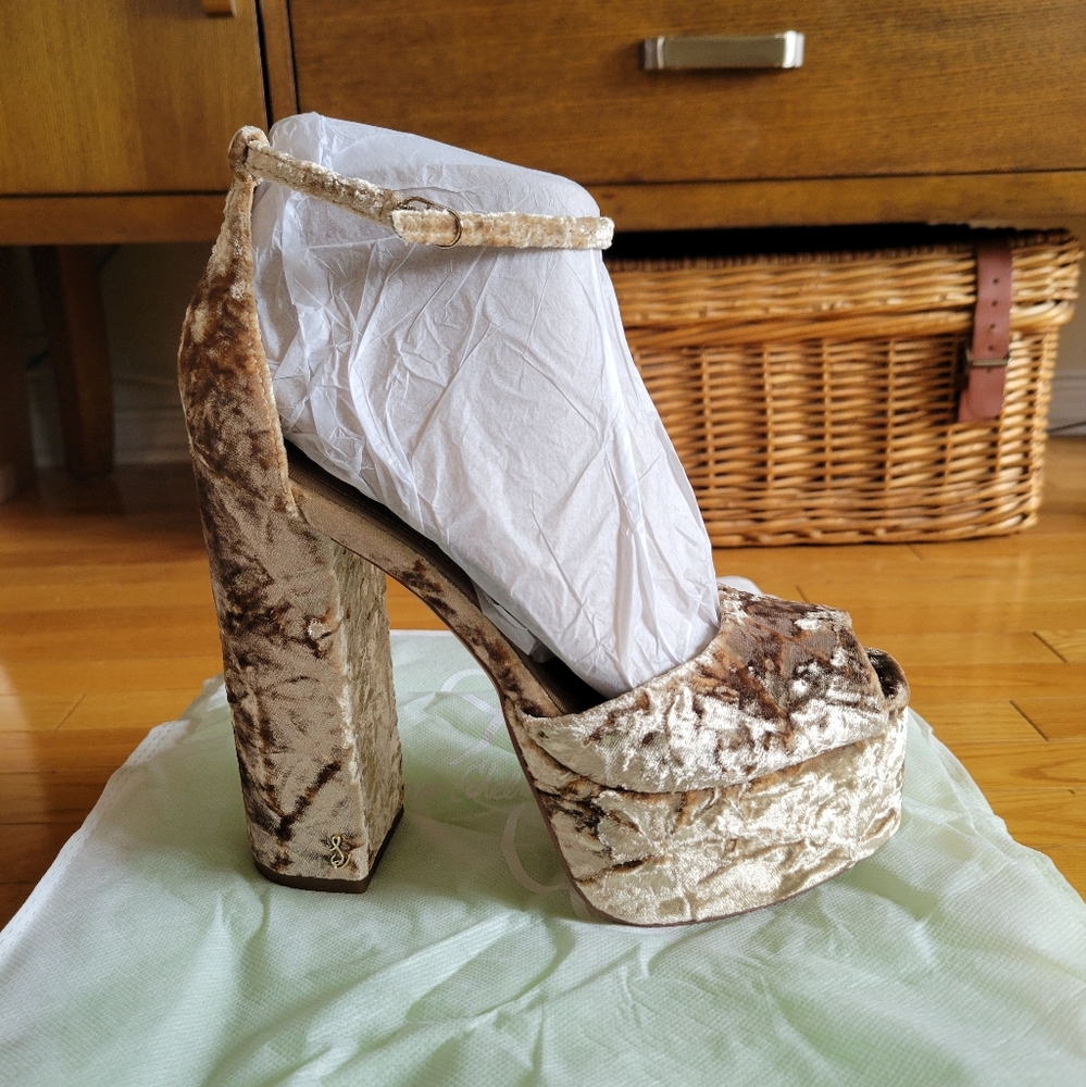 Sam Edelman Velvet Platform Heels in Prosecco